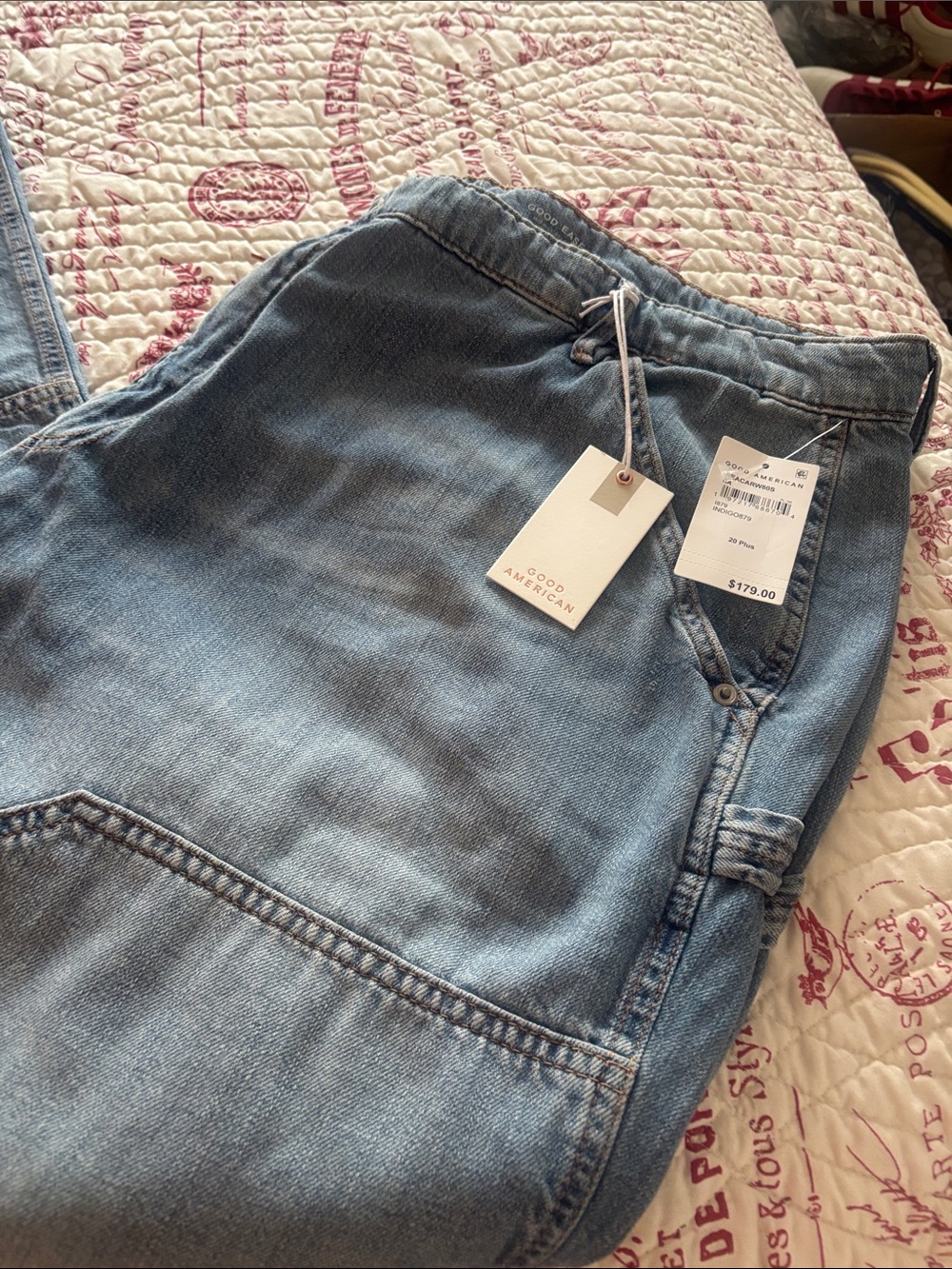 NWT Good American Women’s Light Wash Baggy Carpenter Style Jeans. SZ 20W